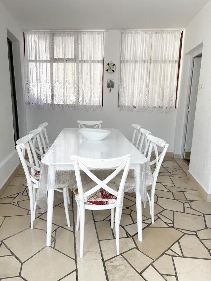 Apartament Lugonja*** *