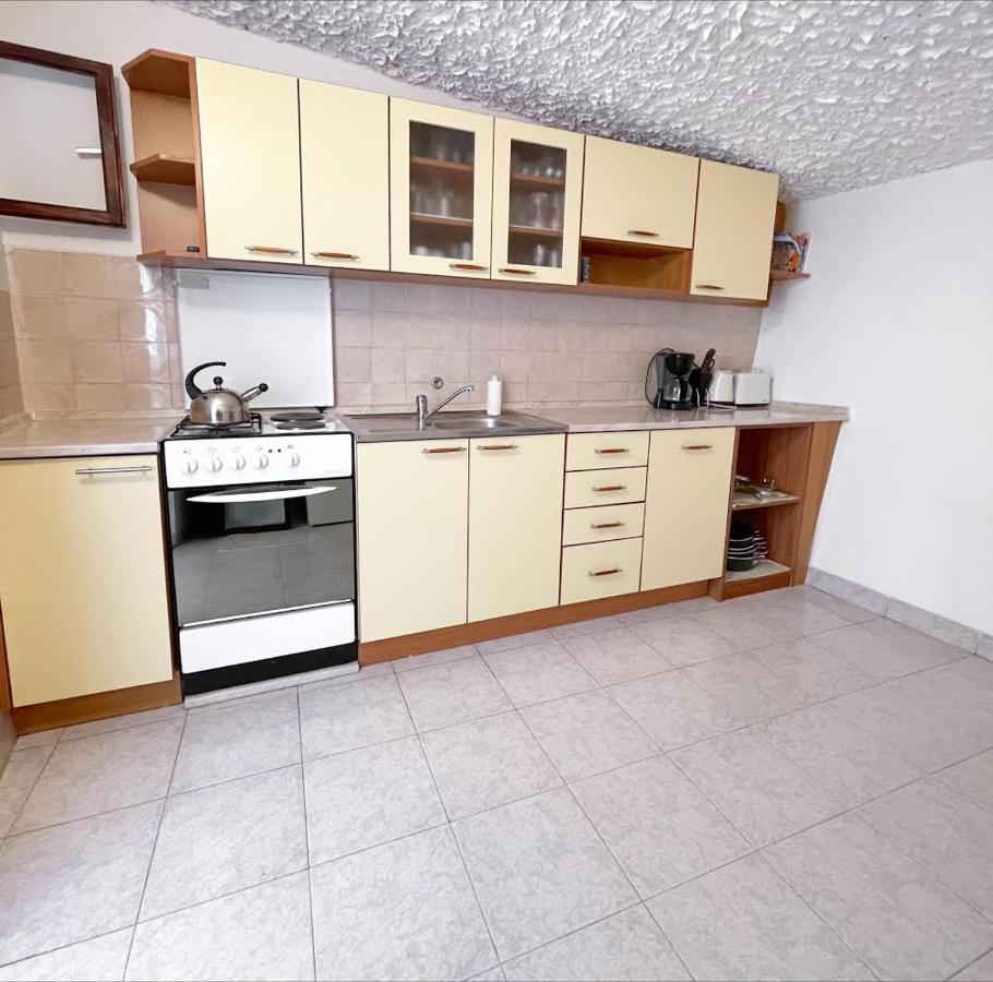 Lugonja*** Apartment *